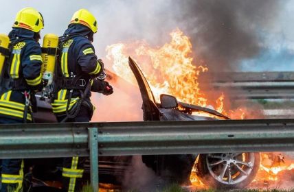 Effiziente Brandbekämpfung: Oertzen Hochdruck-Löschgeräte im (Foto: Hako GmbH)